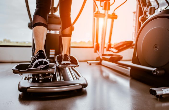 closeup-leg-of-cardio-workout-on-an-ellipticalpeople-working-out-on-picture-id1194604597 closeup-leg-of-cardio-workout-on-an-ellipticalpeople-working-out-on-picture-id1194604597